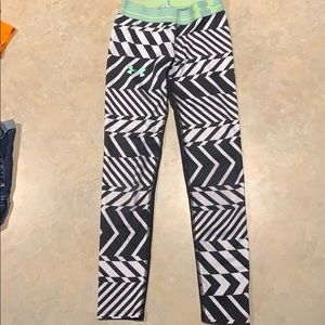 Under armour black and white leggings